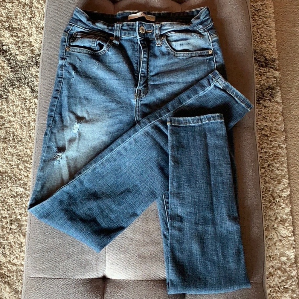 Kancan distressed denim, mid rise skinny jean, 26